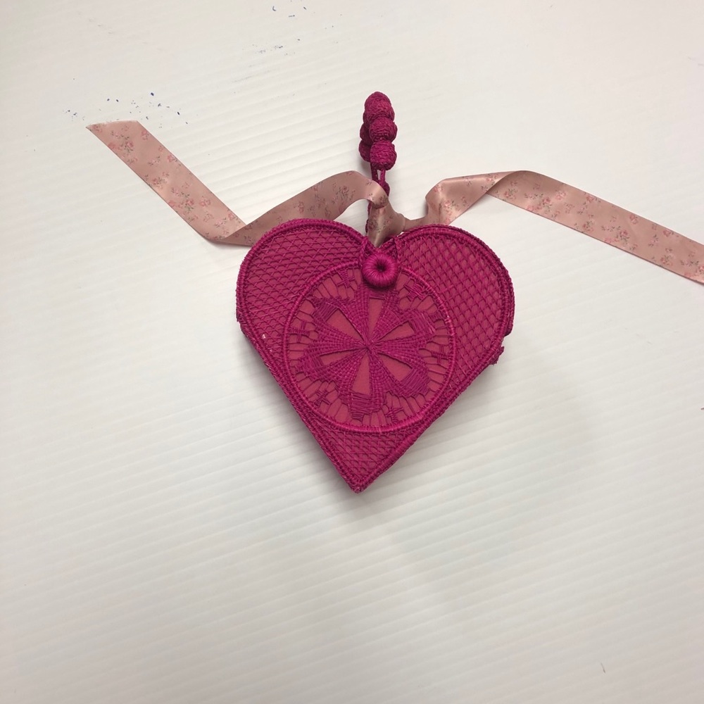 Into the woods Mary Kate love heart bag